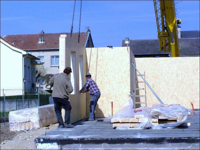 gal/AkadienHomes/La_pose_du_premier_panneau/100_4088.JPG