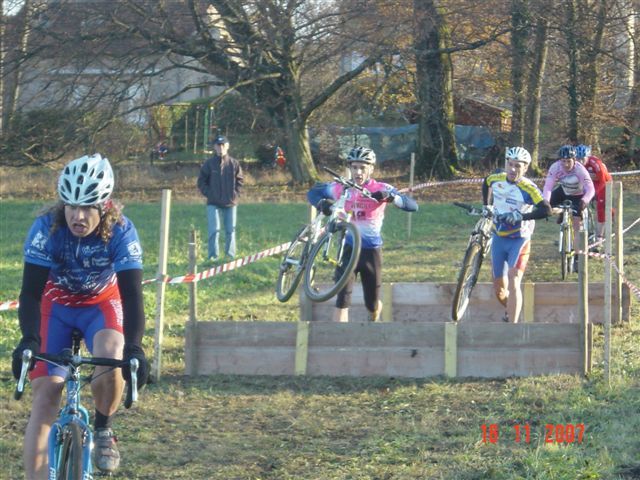 gal/Cyclo_Cross_2007/Seniors_18_novembre_2007/DSC07842.JPG