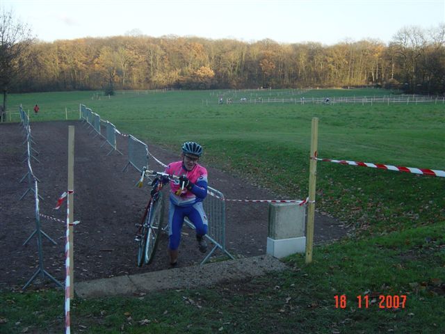 gal/Cyclo_Cross_2007/Seniors_18_novembre_2007/DSC07866.JPG