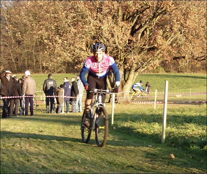 gal/Cyclo_Cross_2007/Seniors_18_novembre_2007/morin_2.JPG