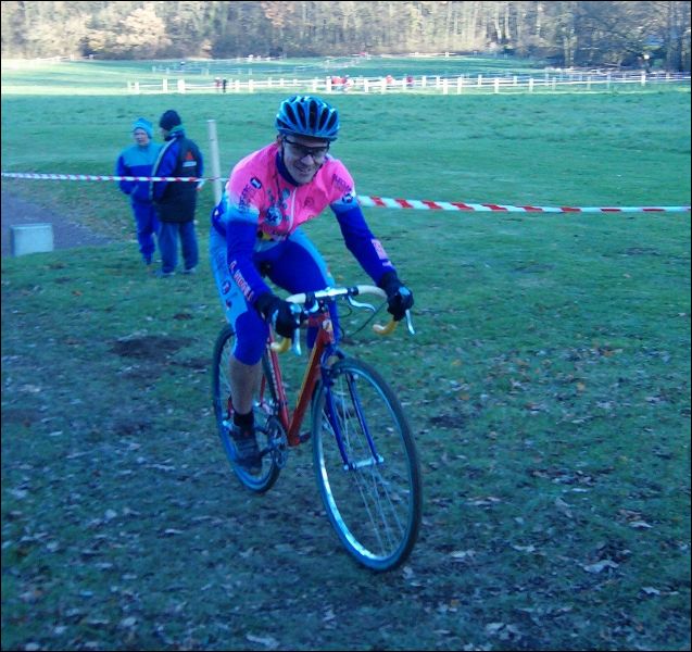gal/Cyclo_Cross_2007/Seniors_18_novembre_2007/philou_sourit.JPG