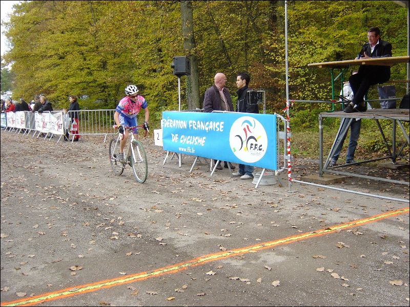 gal/Cyclo_Cross_2008/Epreuve_Juniors_26_octobre_2008_Yutz/DSC09297.JPG