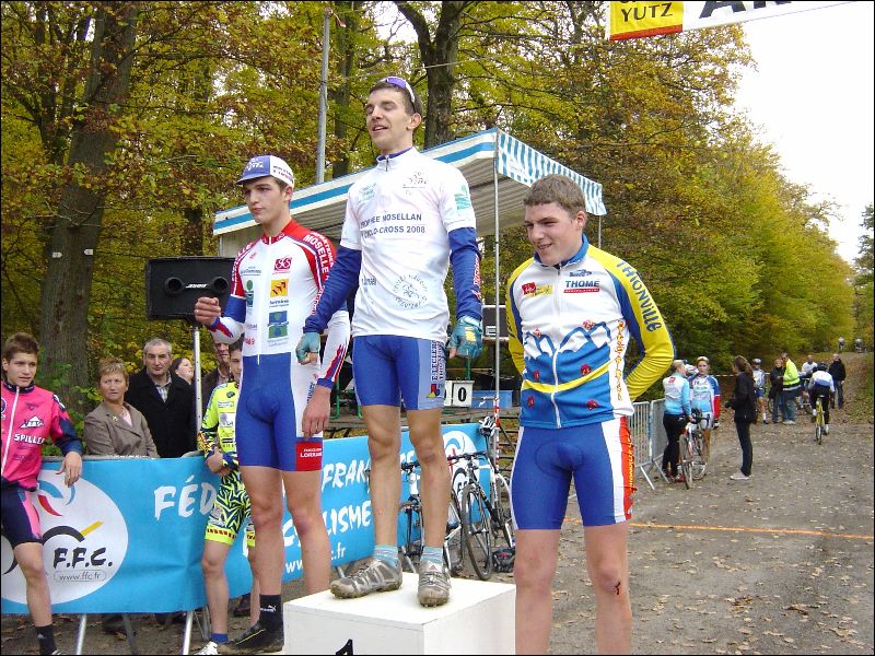 gal/Cyclo_Cross_2008/Epreuve_Juniors_26_octobre_2008_Yutz/DSC09301.JPG
