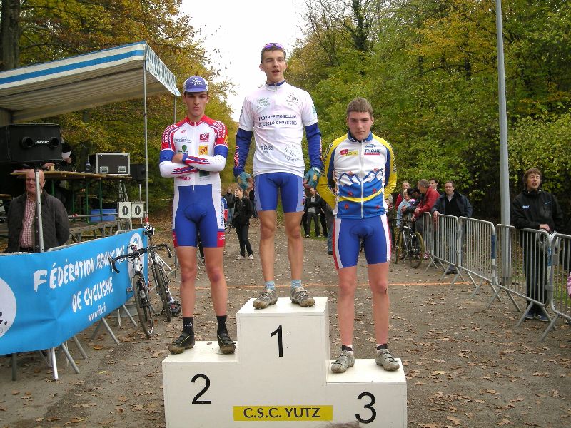 gal/Cyclo_Cross_2008/Epreuve_Juniors_26_octobre_2008_Yutz/DSCN2241.JPG