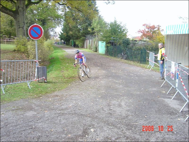 gal/Cyclo_Cross_2009/Cyclo_Cross_Juniors_25_octobre_2009/DSC06045.JPG