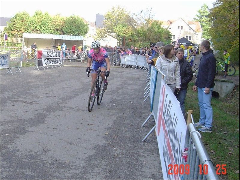 gal/Cyclo_Cross_2009/Cyclo_Cross_Juniors_25_octobre_2009/DSC06047.JPG