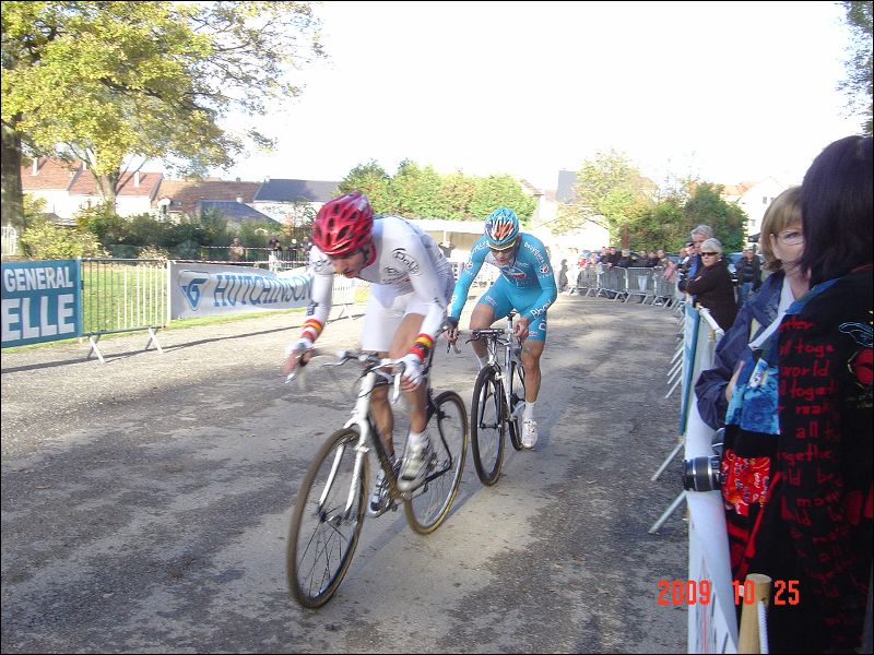 gal/Cyclo_Cross_2009/Cyclo_Cross_Seniors_Yutz_25_octobre_2009/DSC06061.JPG
