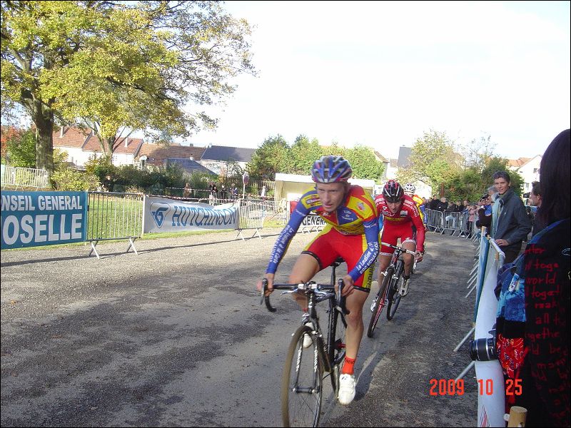 gal/Cyclo_Cross_2009/Cyclo_Cross_Seniors_Yutz_25_octobre_2009/DSC06062.JPG