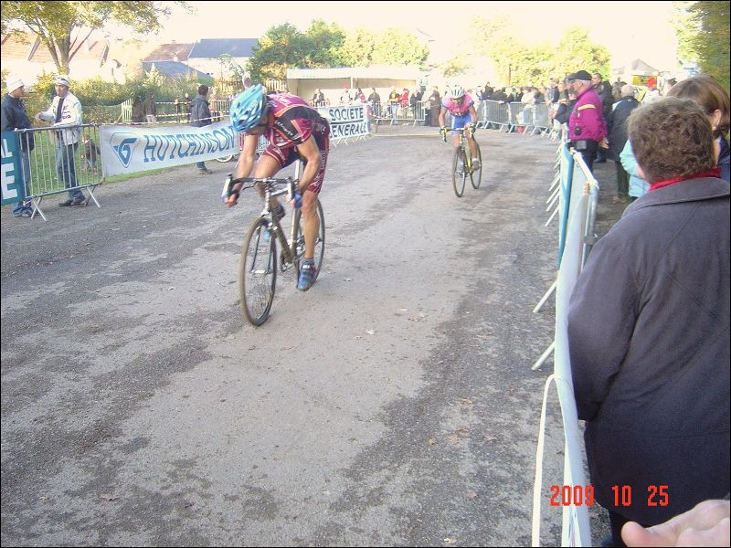 gal/Cyclo_Cross_2009/Cyclo_Cross_Seniors_Yutz_25_octobre_2009/DSC06075.JPG