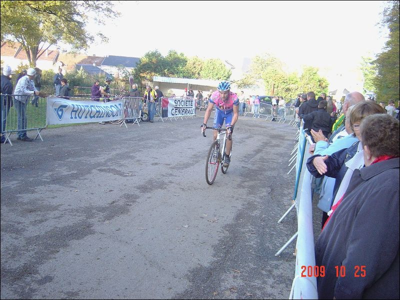 gal/Cyclo_Cross_2009/Cyclo_Cross_Seniors_Yutz_25_octobre_2009/DSC06077.JPG