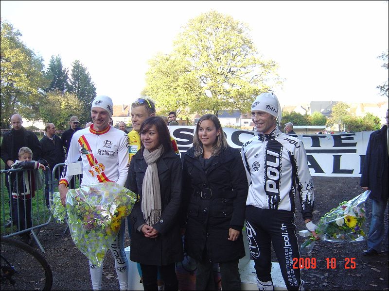 gal/Cyclo_Cross_2009/Cyclo_Cross_Seniors_Yutz_25_octobre_2009/DSC06091.JPG