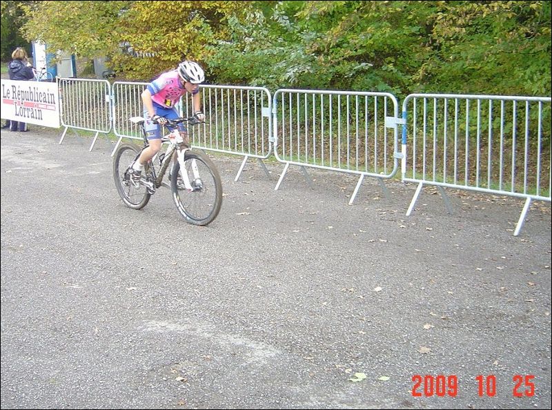 gal/Cyclo_Cross_2009/Epreuves_Jeunes_Yutz_2009/DSC06031.JPG