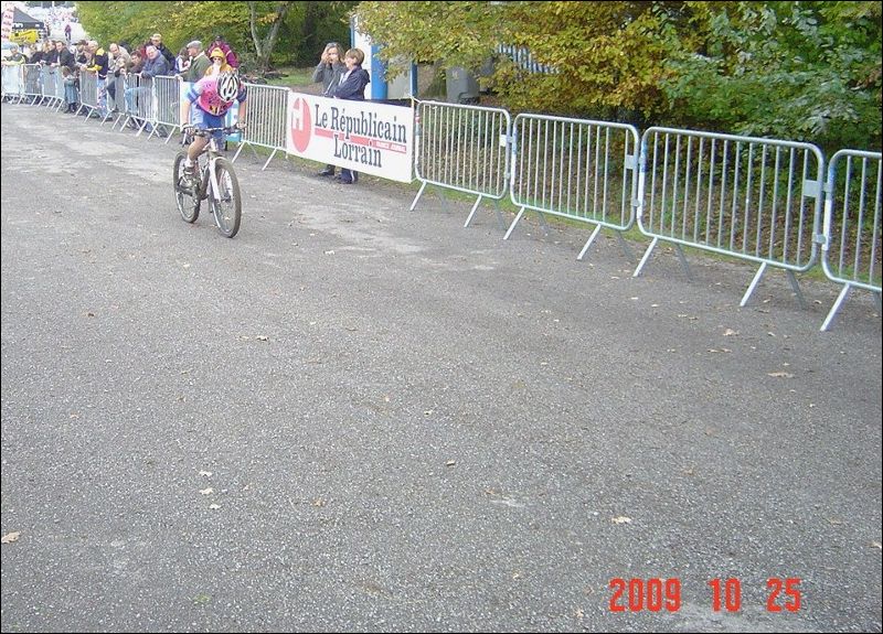 gal/Cyclo_Cross_2009/Epreuves_Jeunes_Yutz_2009/DSC06037.JPG