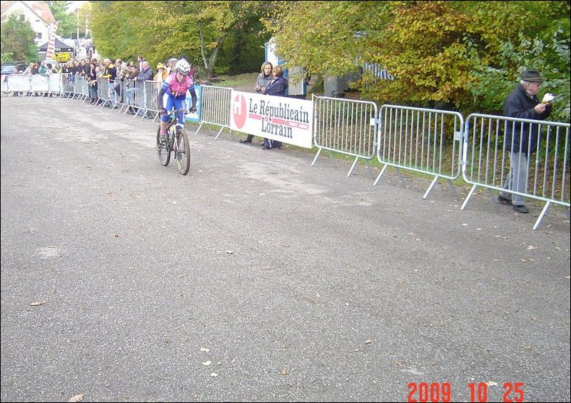 gal/Cyclo_Cross_2009/Epreuves_Jeunes_Yutz_2009/DSC06040.JPG