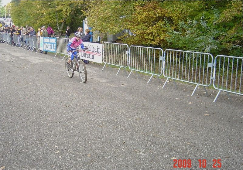 gal/Cyclo_Cross_2009/Epreuves_Jeunes_Yutz_2009/DSC06042.JPG