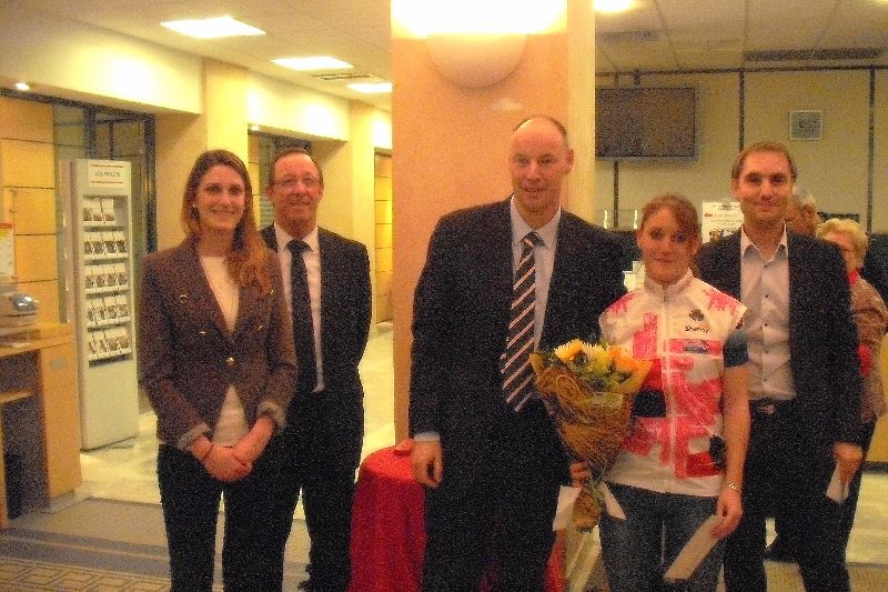 gal/Cyclo_croos_2011_2012/Remise_recompenses_Socete_Generale_Metz/Maude_LAUPIN__vainqueur_f_minime_challenge_Soci_t__G_n_rale_de_METZ.JPG
