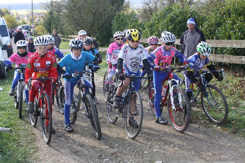 gal/Cyclo_croos_2011_2012/cyclo_cross_Jeunes_27_octobre_2012/IMG_6123.JPG