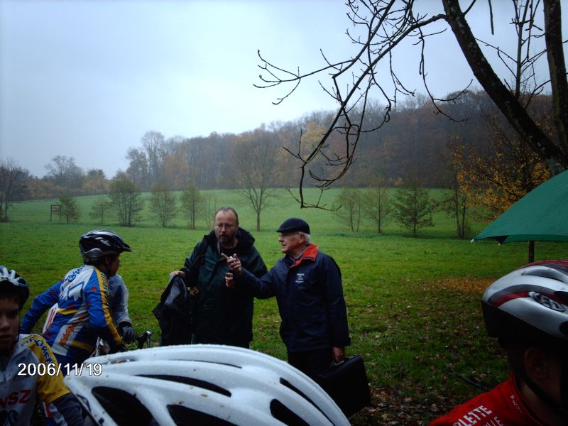 gal/Cyclo_cross_Volkrange_2006/IMAG0409.JPG