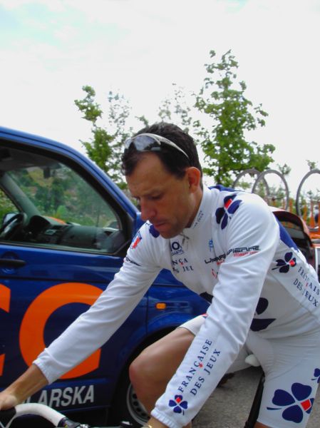 gal/Les_coureurs_au_depart_a_Strasbourg/guesdon.JPG